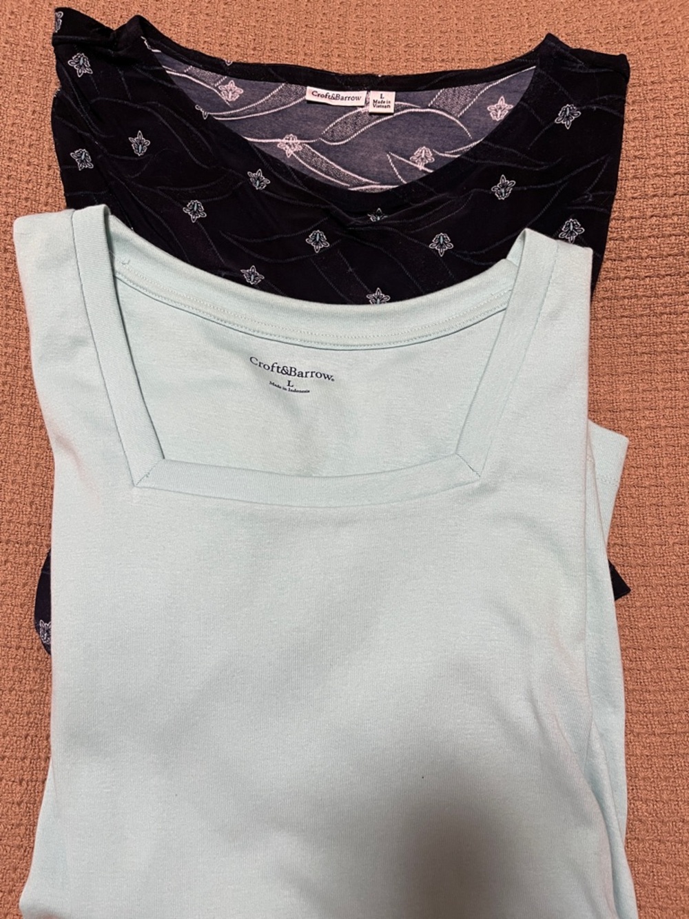 2 Women’s Croft & Barrow Tops—Size L